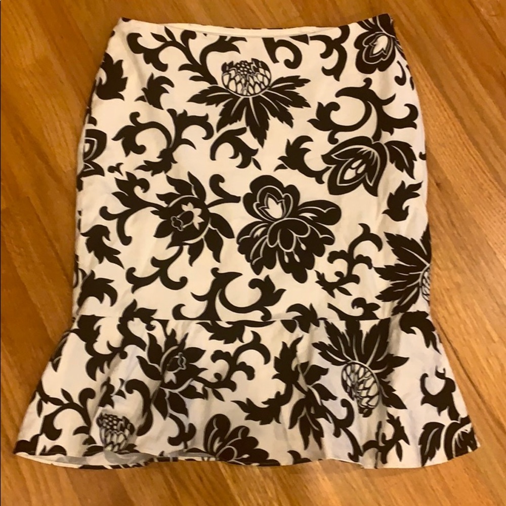 White House Black Market skirt
